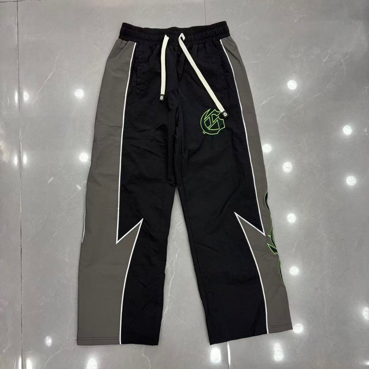 GODSPEED Vintage Contrast Splicing Graphic Straight Sweatpants